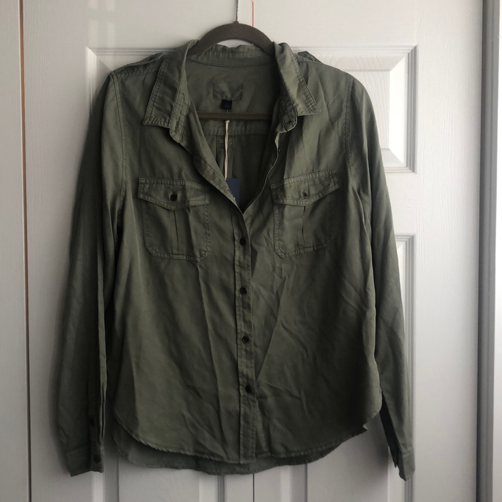 Universal Thread Military Green Button-Up